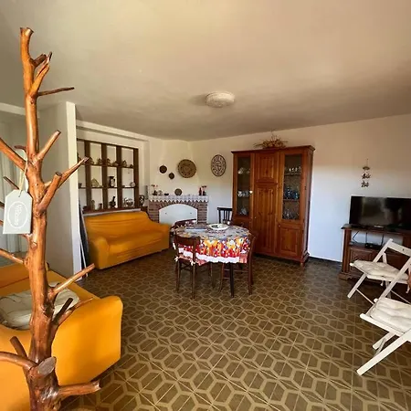 Casa Tola - Iun P2312 * Синискола