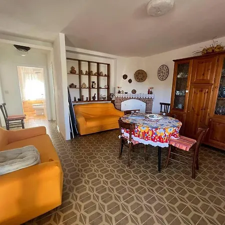 Casa Tola - Iun P2312 * Синискола